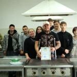 Майстер-клас із приготування страв сучасної кухні: том ям, биті огірки, бургери, сендвічі та мусовий торт